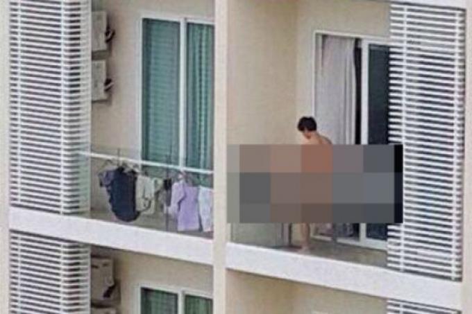 Секс В Отеле На Балконе