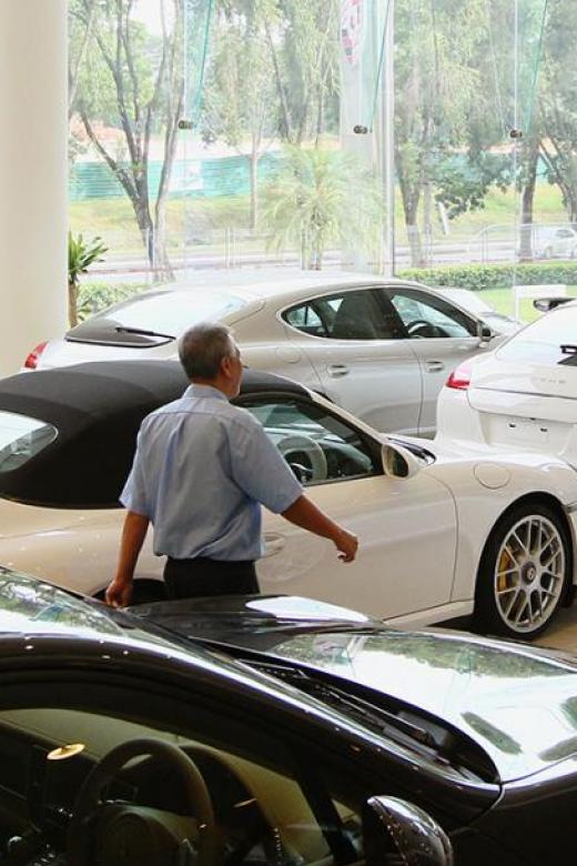 Experts say fall in COE prices may be temporary