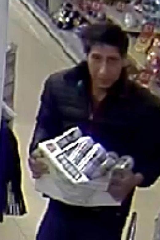 David Schwimmer jokes about uncanny resemblance to UK store thief