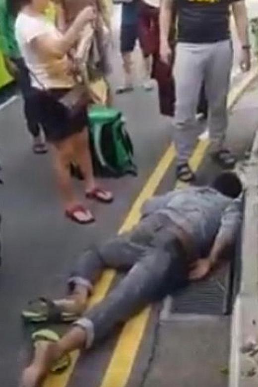 Cyclist hospitalised after accident with bus in Sembawang