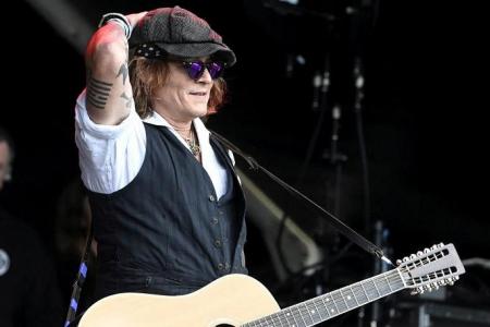 18, Johnny Depp's album with Jeff Beck, panned by critics