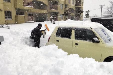 17 die in 10 days of heavy snow in Japan