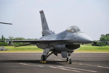 RSAF F-16 crashes at Tengah Air Base