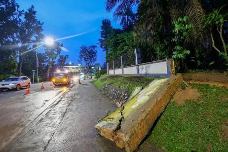 Outer boundary wall of late billionaire Ng Teng Fong’s mansion collapses, causing congestion on Dunearn Rd