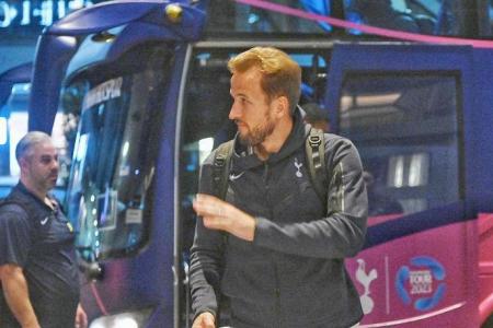 Kane and Son crowd favourites as Spurs arrive in Singapore 