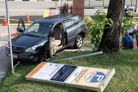 Two men die after car accident in Toa Payoh; driver arrested