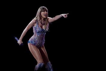 Swift returns to stage in London after Vienna concert plot