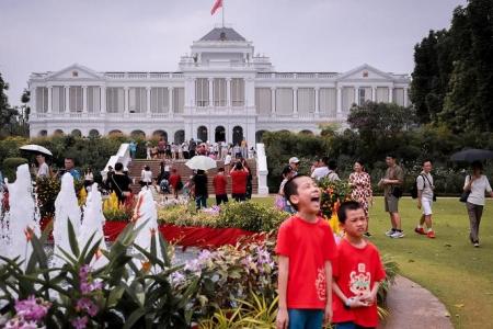 19,500 celebrate CNY at Istana despite rain showers