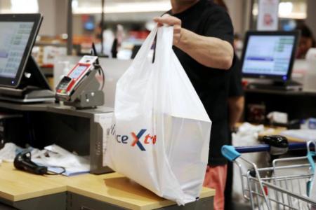 Shoppers to pay at least 5 cents per disposable bag at most supermarkets from mid-2023