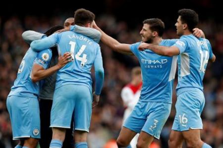 Man City move 11 points clear, West Ham, Spurs close in on top four