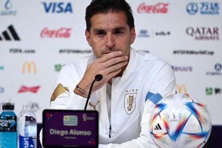 Uruguay coach Alonso wants his players to ‘break free’ against Ghana