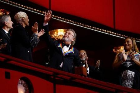 Dionne Warwick, Billy Crystal, Queen Latifah honoured for achievements in the arts