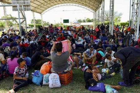 Migrant caravan spends Christmas on the road before heading to US border