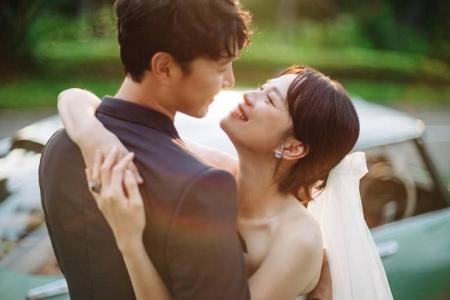 Felicia Chin and Jeffrey Xu get married with more than 4,000 fans watching via livestream