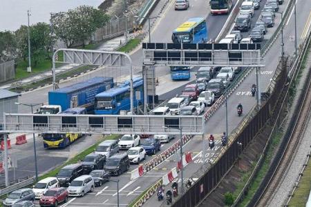 More immigration counters should be opened at Johor checkpoints to ease traffic congestion: Malaysian Tourist Guides Council 