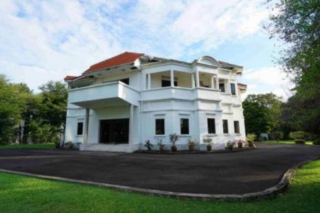 Hong Fok's Cheong family puts up Oxley Rise mansion for sale