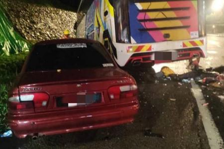 2 dead, 3 Singaporeans injured in accident on Malaysia highway involving tour bus to KL 