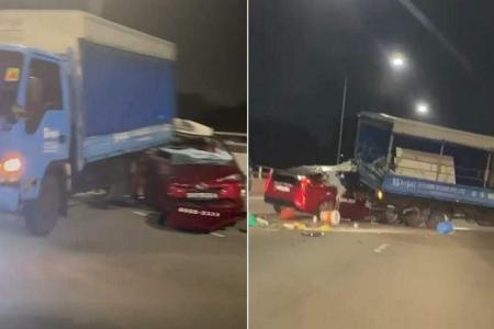 Four people injured in accident involving taxi and lorry along CTE