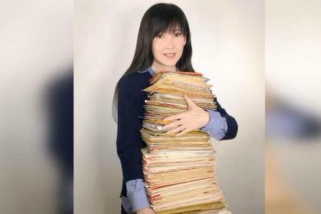Hong Kong singer Vivian Chow still replies to every fan letter she receives