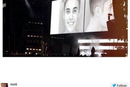 Jay Z and Beyoncé show Justin Bieber's mugshot on stage