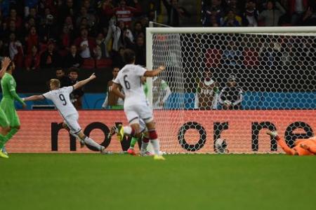 Germans defeat brave Algerians in extra time