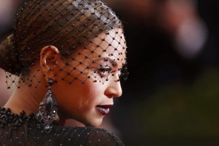 Beyonce changes lyrics to song, sparks rumours of break-up