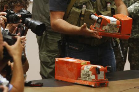 MH17 black boxes delivered to British investigators