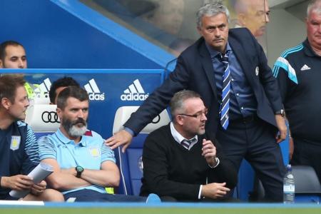 You'd get knocked out on a Sunday morning! Keane blasts Jose over handshake
