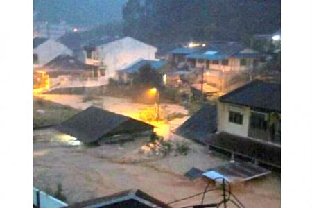 Cameron Highlands mud flood kills at least 3 people