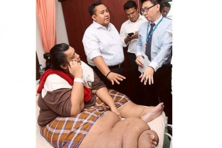 Doctors can't treat obese man for elephantiasis until he loses 100kg