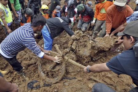 80 people still missing after Indonesian landslide, death toll rises