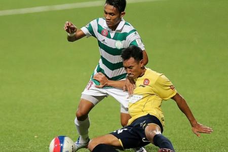Geylang cruise to 4-0 win over SRC 