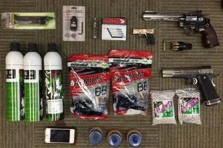 4 arrested for possession of airsoft guns