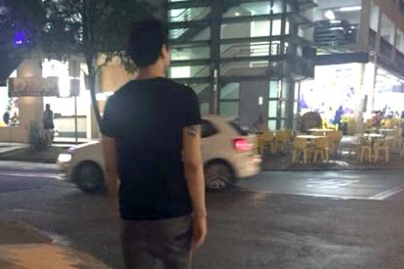 MRT chaos: Man walks from Orchard to Bishan to get home