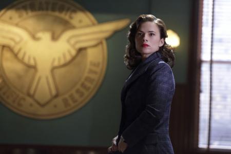 Hayley Atwell wins Marvel Dubsmash war... with a little help from Captain America