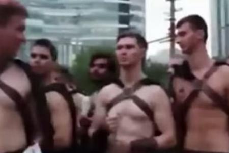 Beijing cops detain "Spartans" for publicity stunt