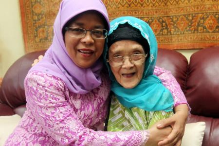 Halimah Yacob's mother dies