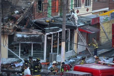 Colombian plane crashes into bakery