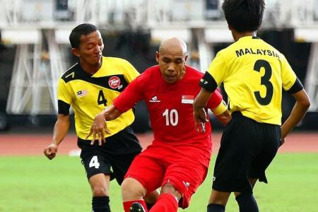 Khairul bends it like Beckham again for Singapore
