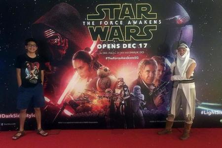 Dress-up party at first public Star Wars screening here