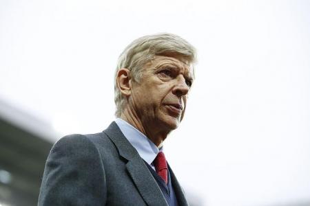 Wenger against scrapping offside rule