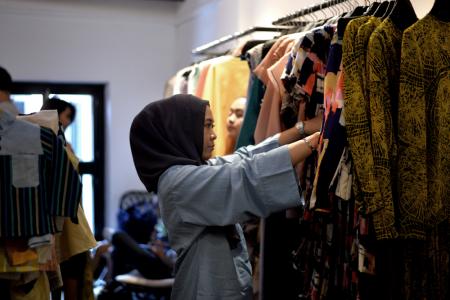 More Singaporeans buying Malaysian designer wear this Hari Raya