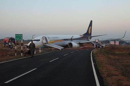 Plane skids off runway in Goa