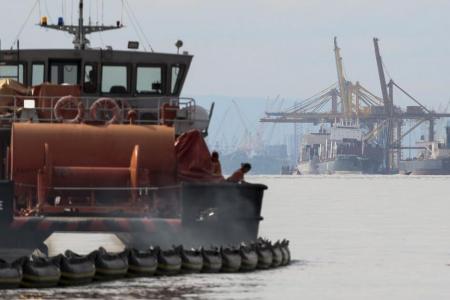 Oil spill as two ships collide off JB