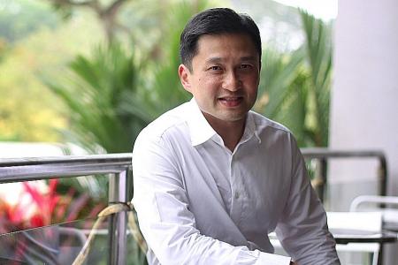 S&#039;pore badminton CEO to step down