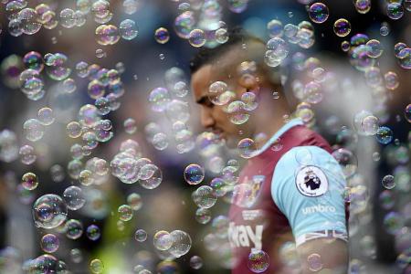 Payet bursts West Ham&#039;s bubble