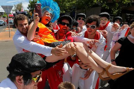 Elvis Presley fans throng Australian town for festival