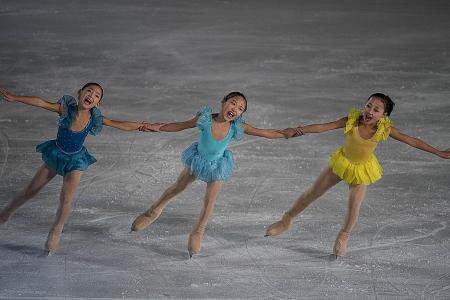 Ice-skating festival held as usual despite Kim&#039;s death