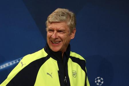 Wenger wants to stay on at Arsenal - reports