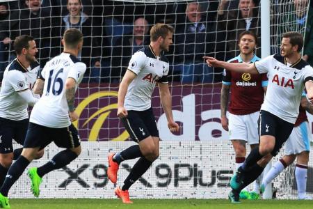 Tottenham Hotspur&#039;s English defender Eric Dier scores